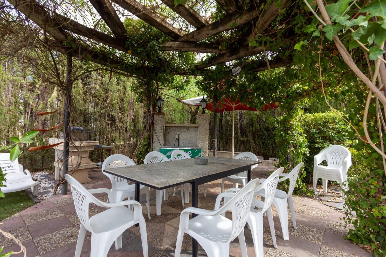 6 slaapkamer Villa te koop in Padul met zwembad - € 350.000 (Ref: 9252405)