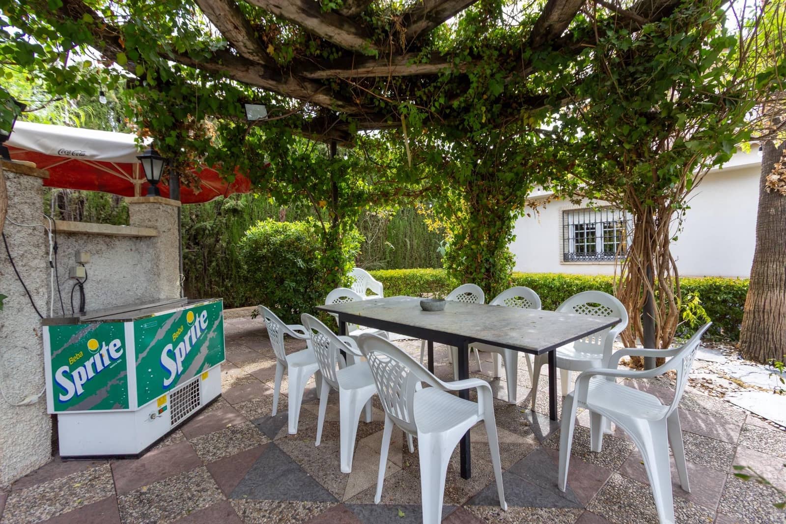 6 slaapkamer Villa te koop in Padul met zwembad - € 350.000 (Ref: 9252405)