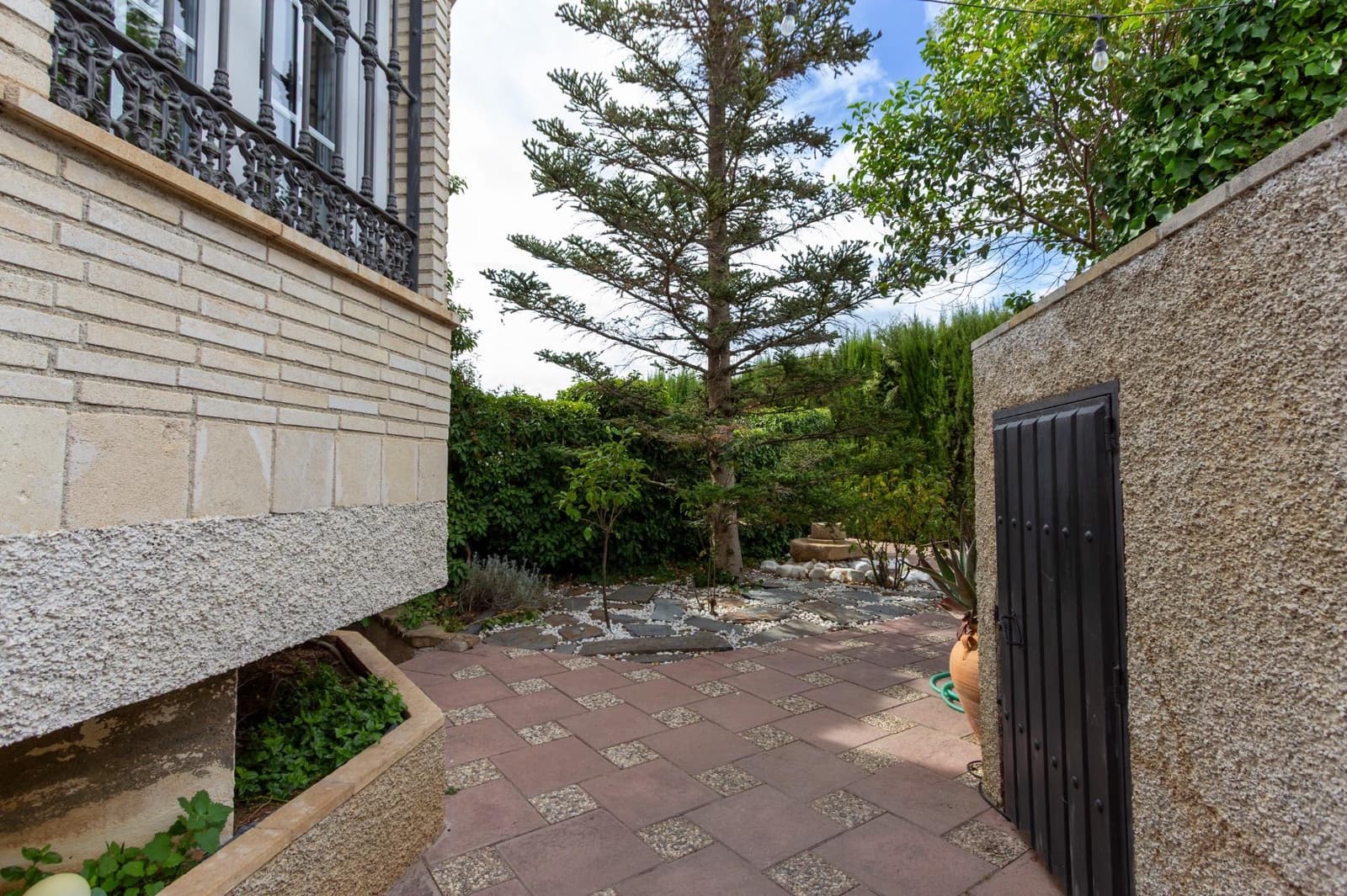 6 slaapkamer Villa te koop in Padul met zwembad - € 350.000 (Ref: 9252405)