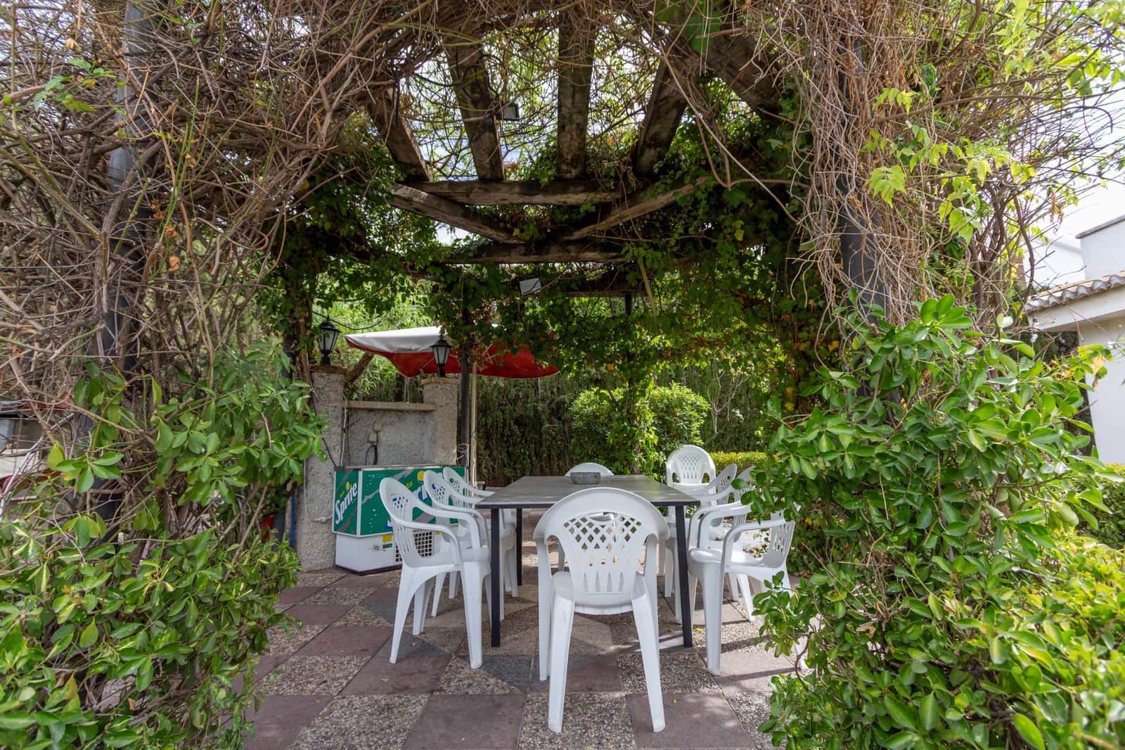 6 slaapkamer Villa te koop in Padul met zwembad - € 350.000 (Ref: 9252405)