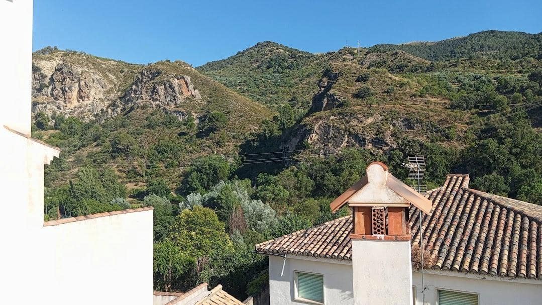 6 soveværelse Byhus til salg i Quentar - € 109.900 (Ref: 9257256)