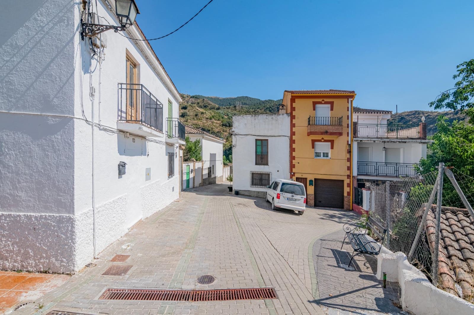 6 soveværelse Byhus til salg i Quentar - € 109.900 (Ref: 9257256)