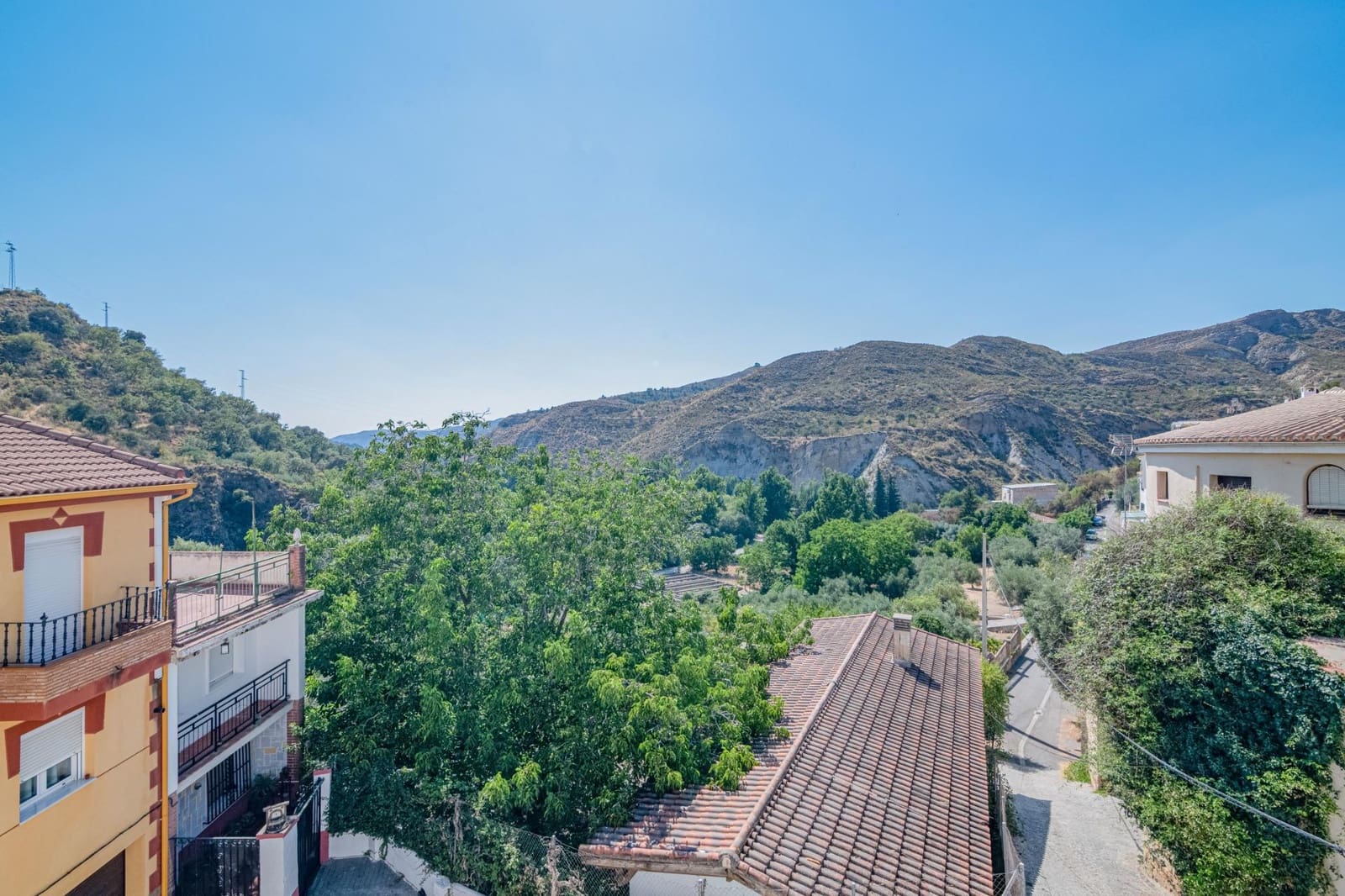 6 soveværelse Byhus til salg i Quentar - € 109.900 (Ref: 9257256)