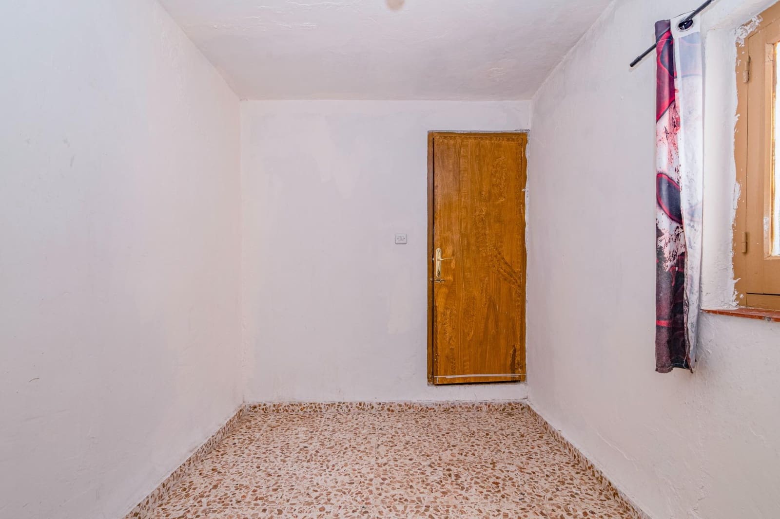 6 slaapkamer Huis te koop in Quentar - € 109.900 (Ref: 9257256)