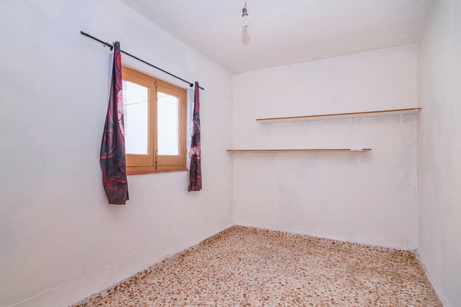 6 soverom Hus til salgs i Quentar - € 109 900 (Ref: 9257256)