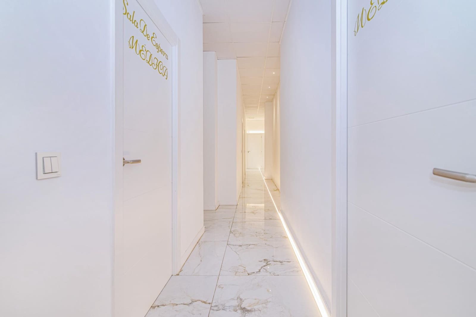 8 soveværelse Virksomhed til salg i Granada by - € 800.000 (Ref: 9269696)