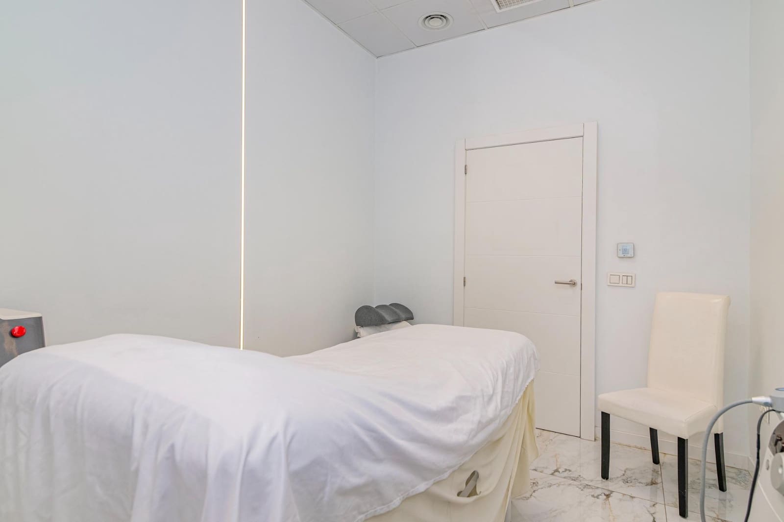 8 soveværelse Virksomhed til salg i Granada by - € 800.000 (Ref: 9269696)