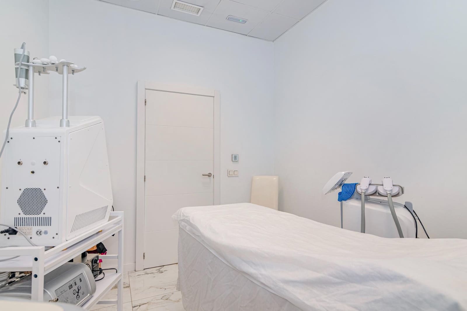 8 soveværelse Virksomhed til salg i Granada by - € 800.000 (Ref: 9269696)