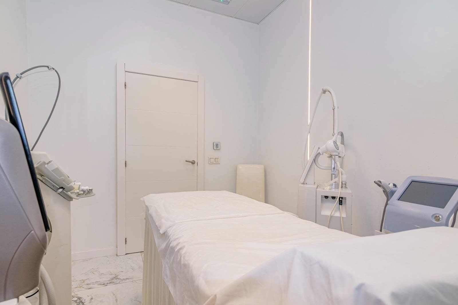 8 soveværelse Virksomhed til salg i Granada by - € 800.000 (Ref: 9269696)