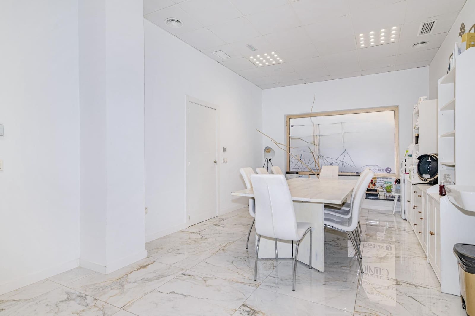 8 soveværelse Virksomhed til salg i Granada by - € 800.000 (Ref: 9269696)