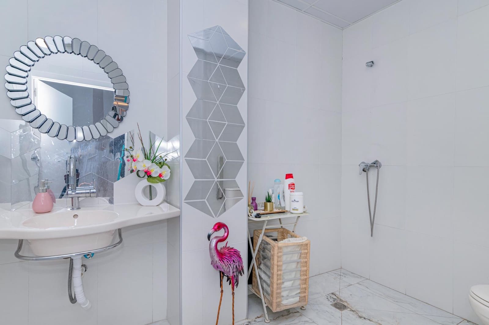 8 soveværelse Virksomhed til salg i Granada by - € 800.000 (Ref: 9269696)