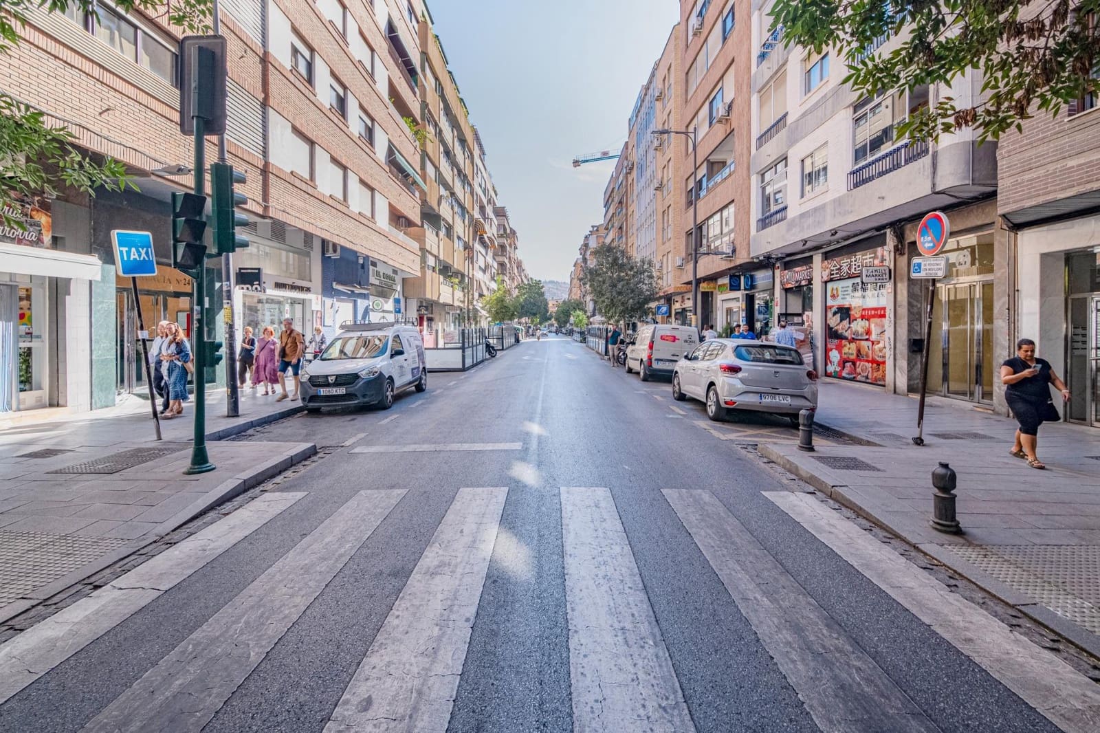 8 soveværelse Virksomhed til salg i Granada by - € 800.000 (Ref: 9269696)