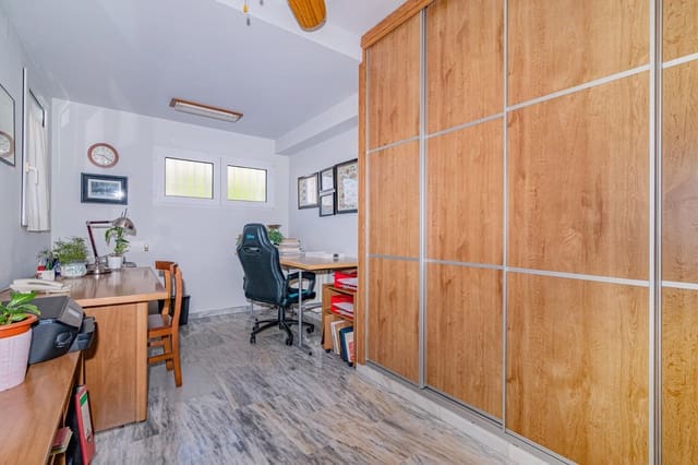 5 soverom Villa til salgs i Jun med svømmebasseng garasje - € 300 000 (Ref: 9282174)