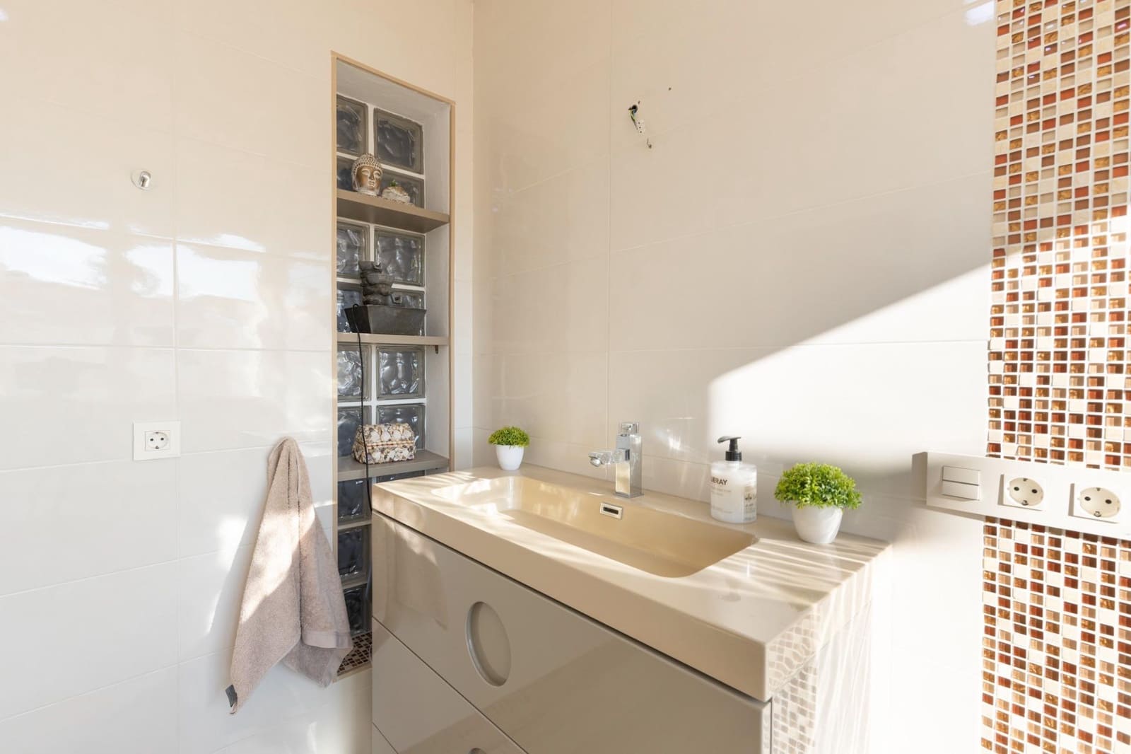 2 soveværelse Penthouse til salg i Otura med garage - € 189.900 (Ref: 9285192)