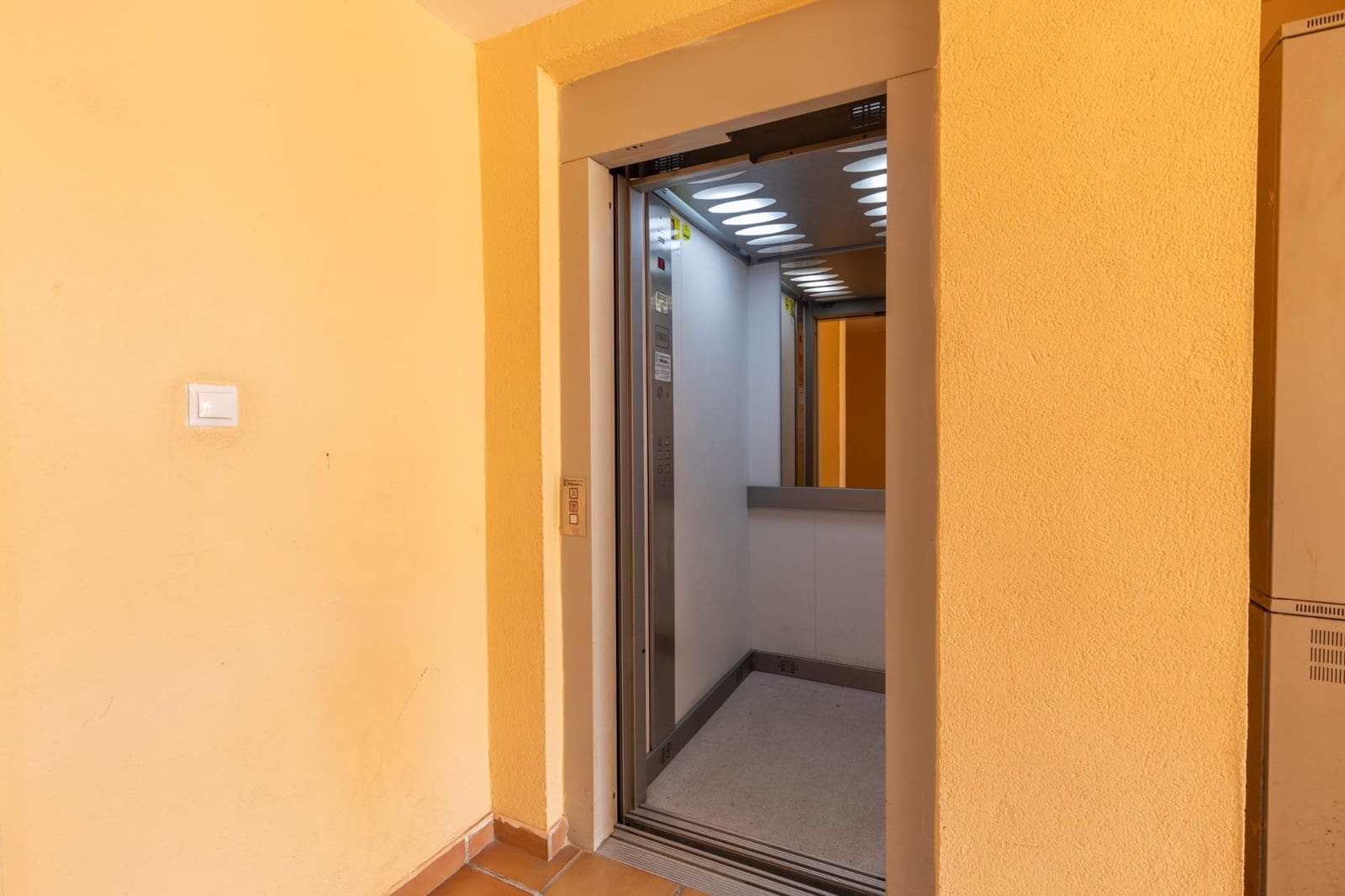 2 soveværelse Penthouse til salg i Otura med garage - € 189.900 (Ref: 9285192)