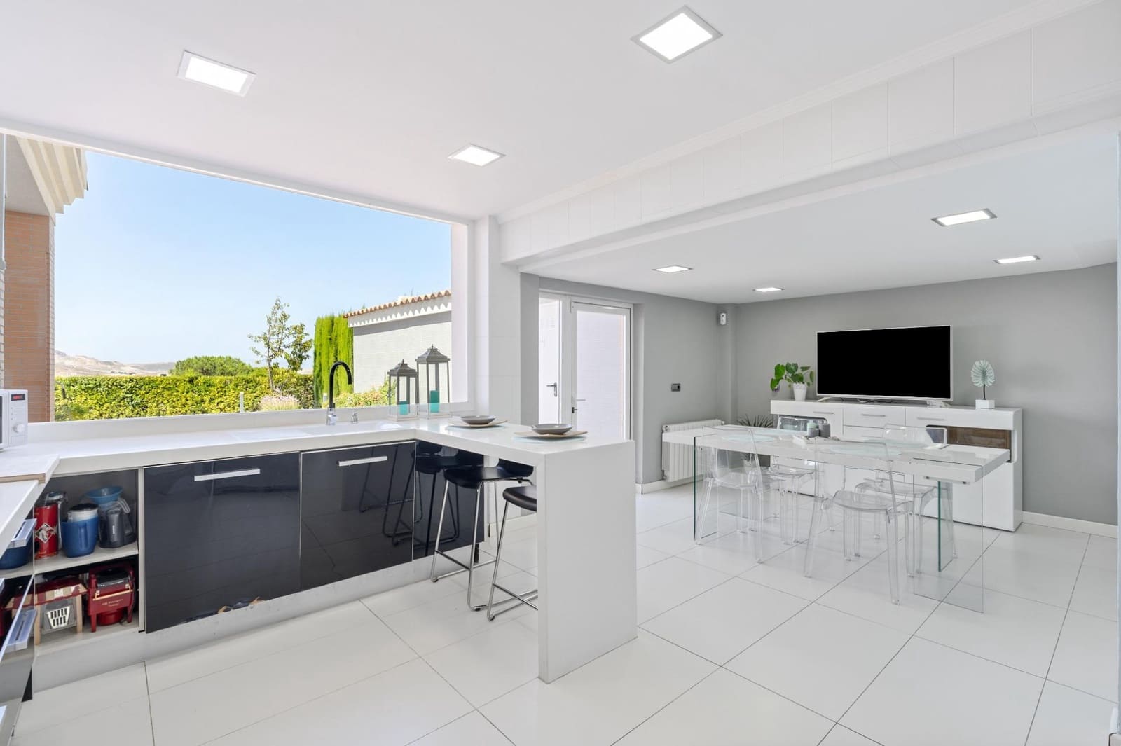 4 soveværelse Villa til salg i Otura med swimmingpool garage - € 489.000 (Ref: 9291531)