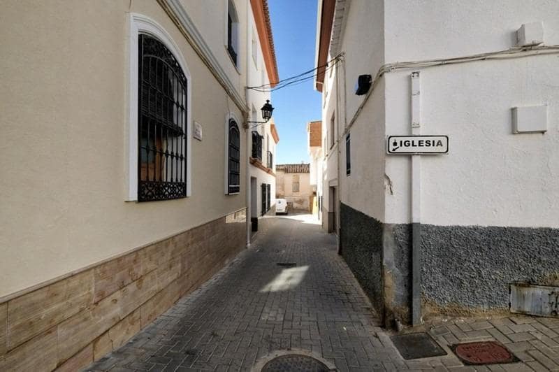 3 slaapkamer Huis te koop in Padul - € 89.990 (Ref: 9291533)