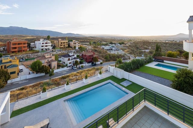 4 Zimmer Villa zu verkaufen in La Zubia mit Garage - 570.000 € (Ref: 9308488)