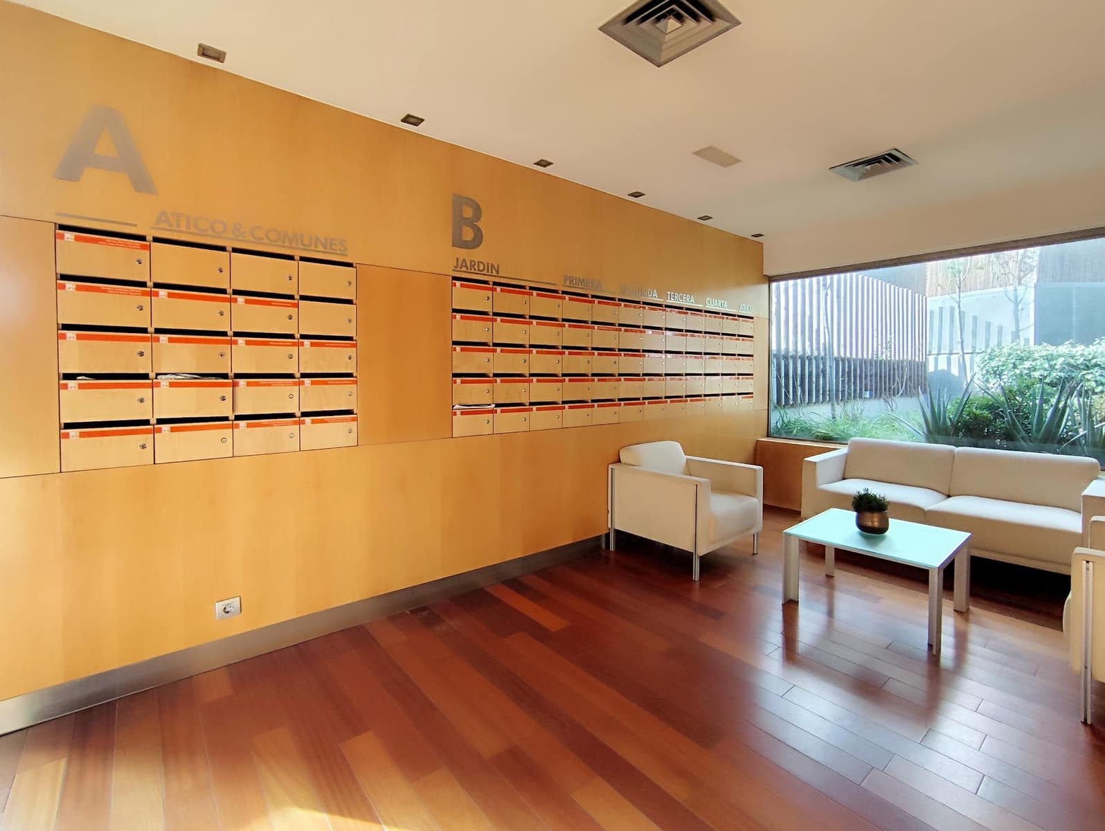 2 soveværelse Lejlighed til salg i Armilla med swimmingpool - € 269.900 (Ref: 9312839)