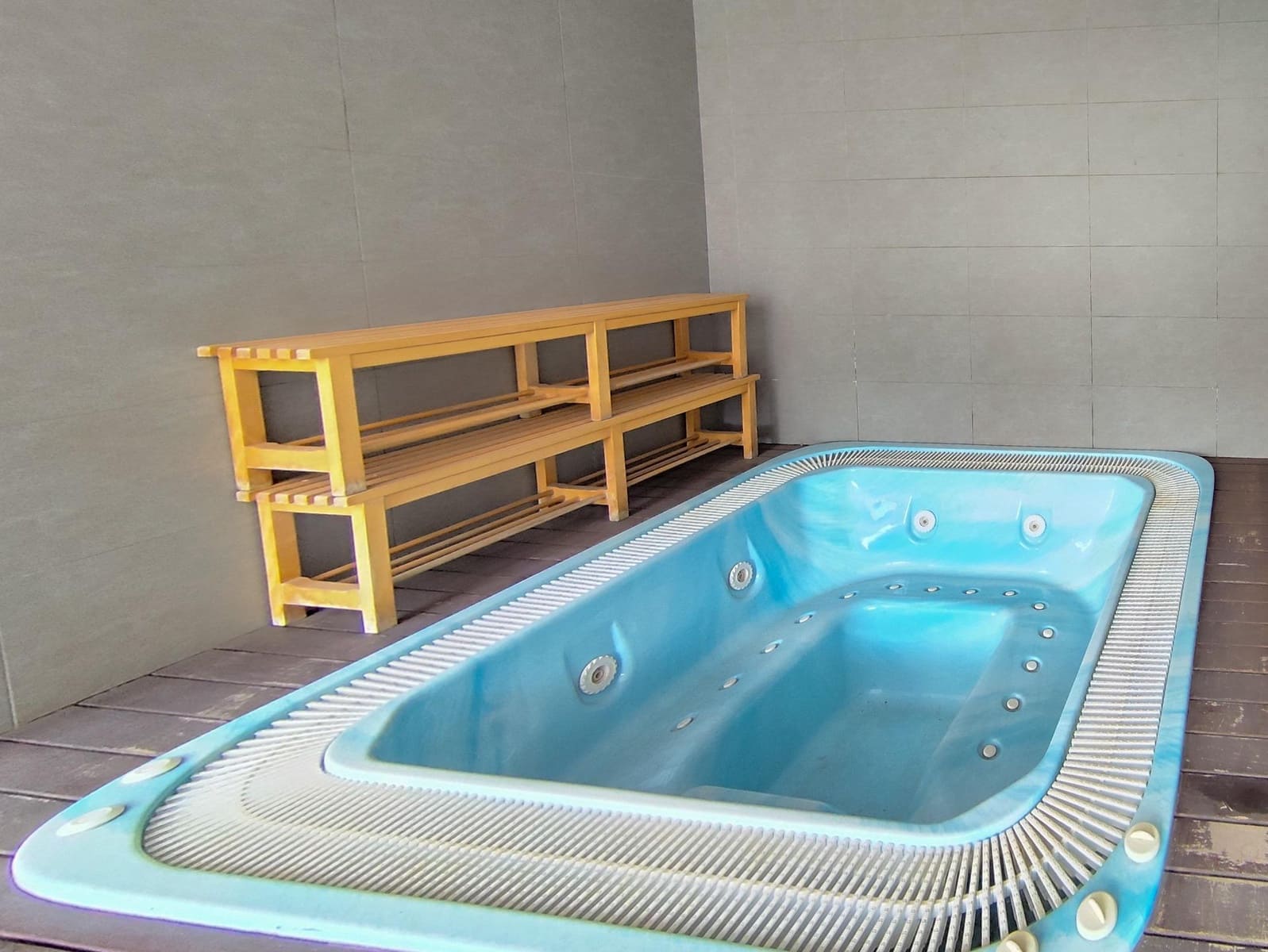 2 soveværelse Lejlighed til salg i Armilla med swimmingpool - € 269.900 (Ref: 9312839)