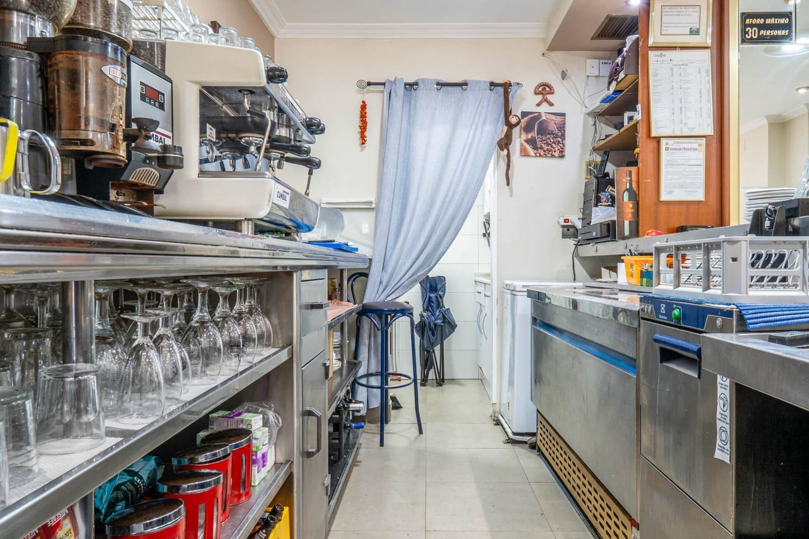 Bedrijf te koop in Granada stad - € 170.000 (Ref: 9321873)