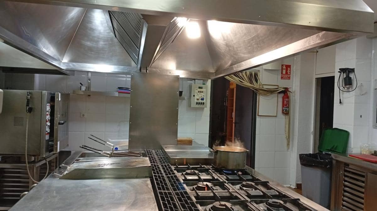 Kommersiell til salgs i Monachil - € 1 500 000 (Ref: 9330612)