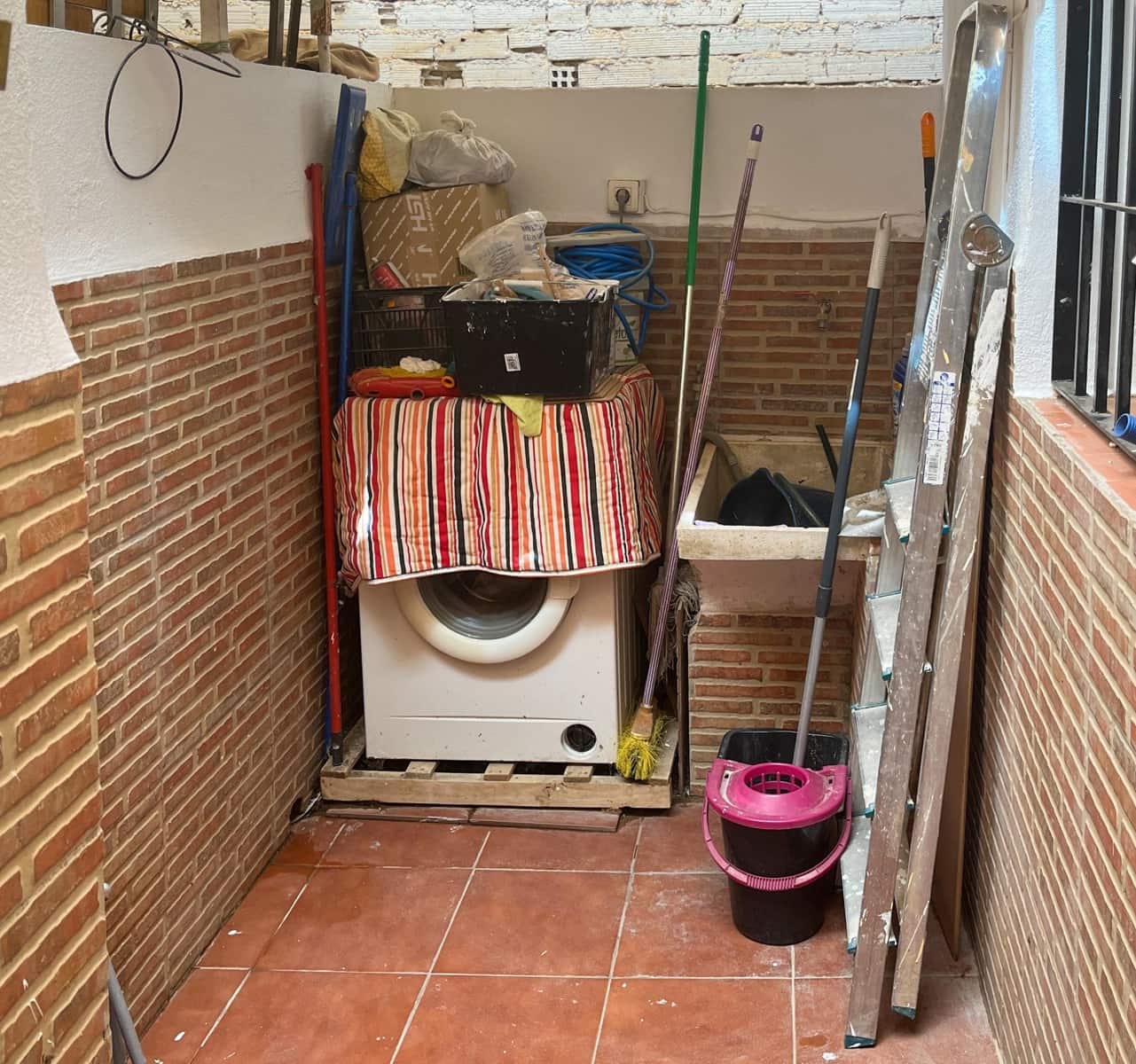 2 soveværelse Lejlighed til salg i Lanjaron - € 76.000 (Ref: 9330613)