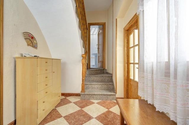 5 soveværelse Byhus til salg i Padul - € 159.900 (Ref: 9330615)