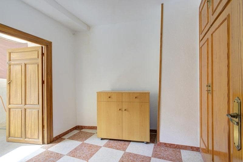 5 slaapkamer Huis te koop in Padul - € 159.900 (Ref: 9330615)