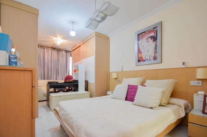 3 soveværelse Lejlighed til salg i Granada by - € 330.000 (Ref: 9341161)