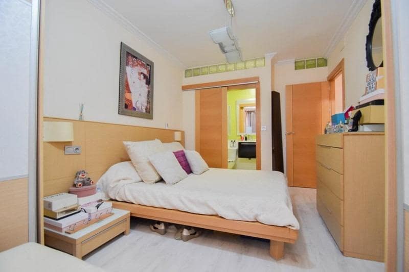 3 soveværelse Lejlighed til salg i Granada by - € 330.000 (Ref: 9341161)