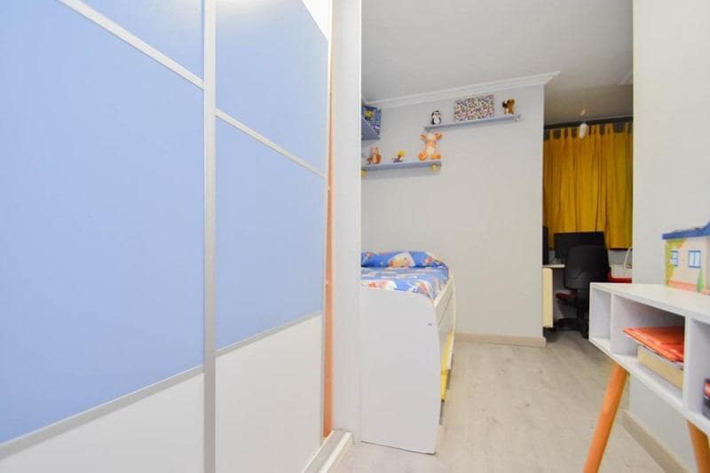 3 soveværelse Lejlighed til salg i Granada by - € 330.000 (Ref: 9341161)