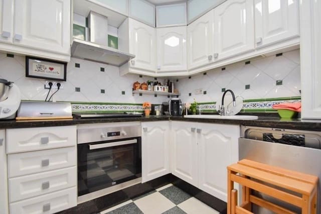 3 soveværelse Lejlighed til salg i Granada by - € 330.000 (Ref: 9341161)