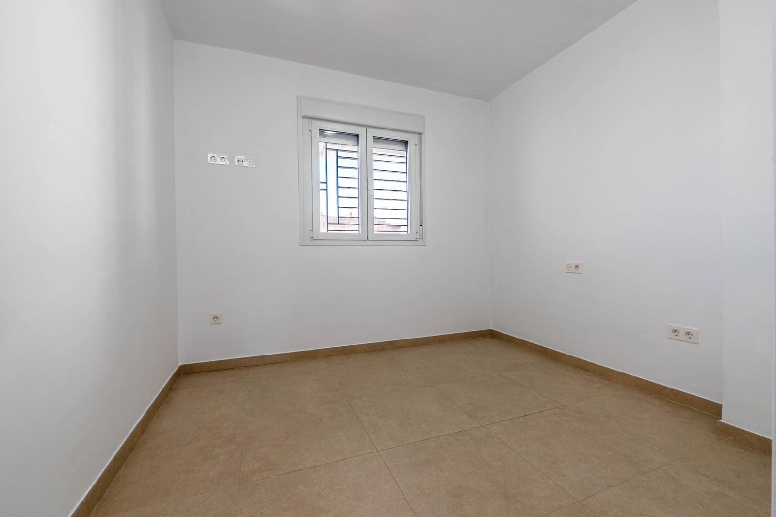 2 slaapkamer Flat te koop in Armilla met zwembad garage - € 350.000 (Ref: 9349515)
