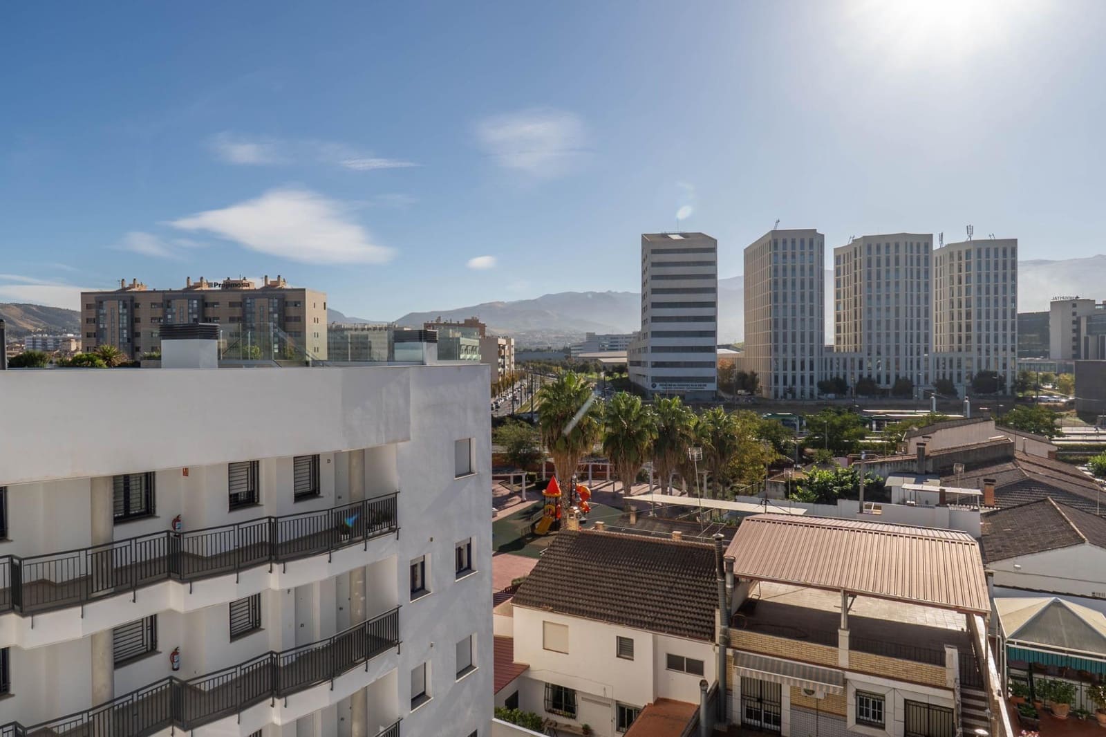 2 slaapkamer Flat te koop in Armilla met zwembad garage - € 350.000 (Ref: 9349515)