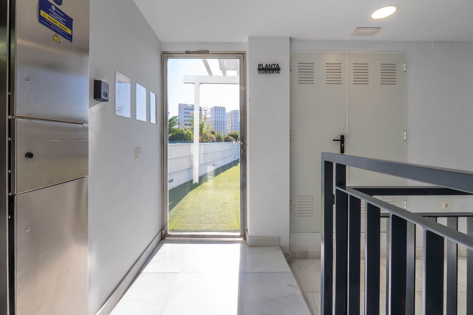 2 slaapkamer Flat te koop in Armilla met zwembad garage - € 350.000 (Ref: 9349515)