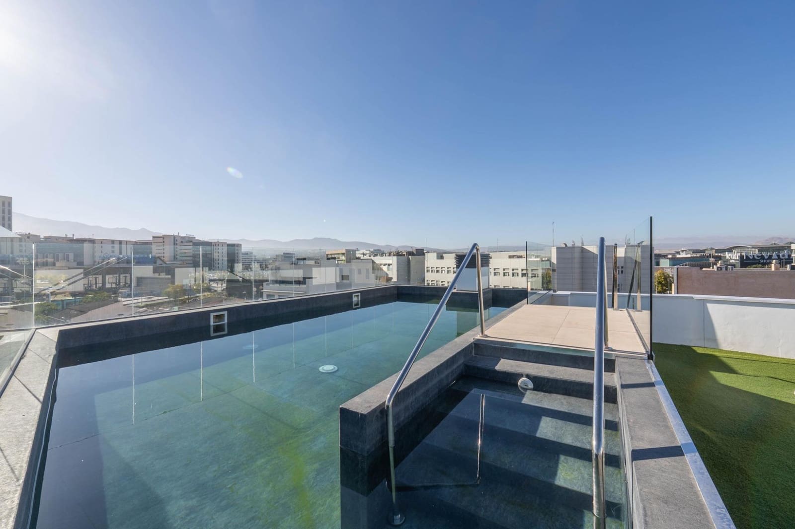 2 slaapkamer Flat te koop in Armilla met zwembad garage - € 350.000 (Ref: 9349515)