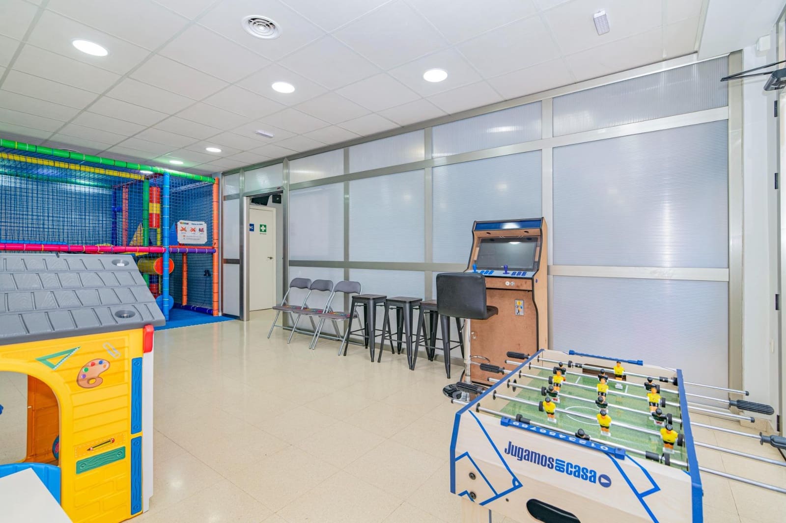 Commercial for sale in Santa Fe - € 120,000 (Ref: 9356752)