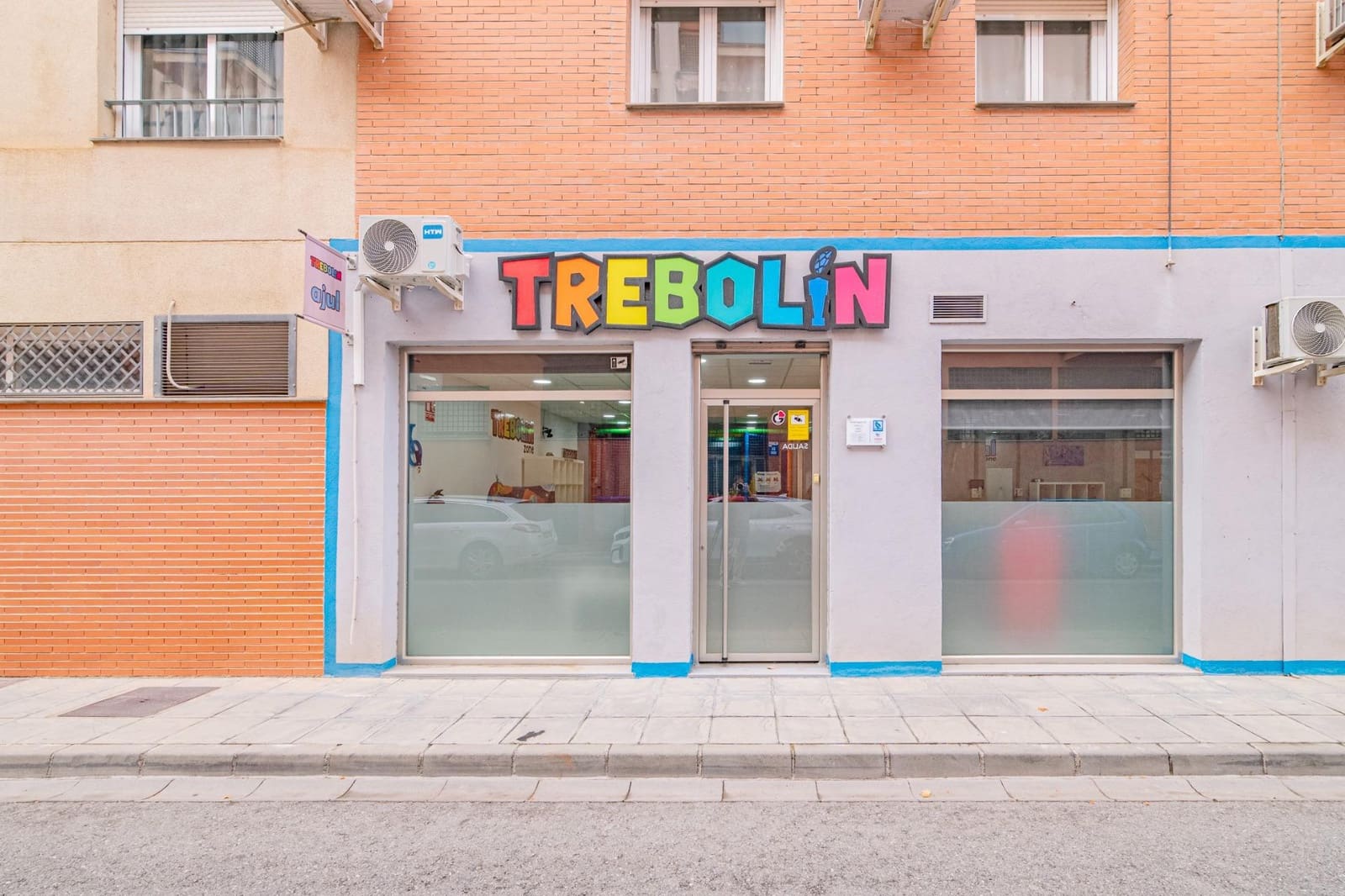 Commercial for sale in Santa Fe - € 120,000 (Ref: 9356752)