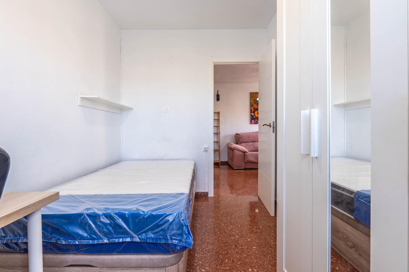 4 soveværelse Lejlighed til leje i Granada by - € 1.100 (Ref: 9367484)