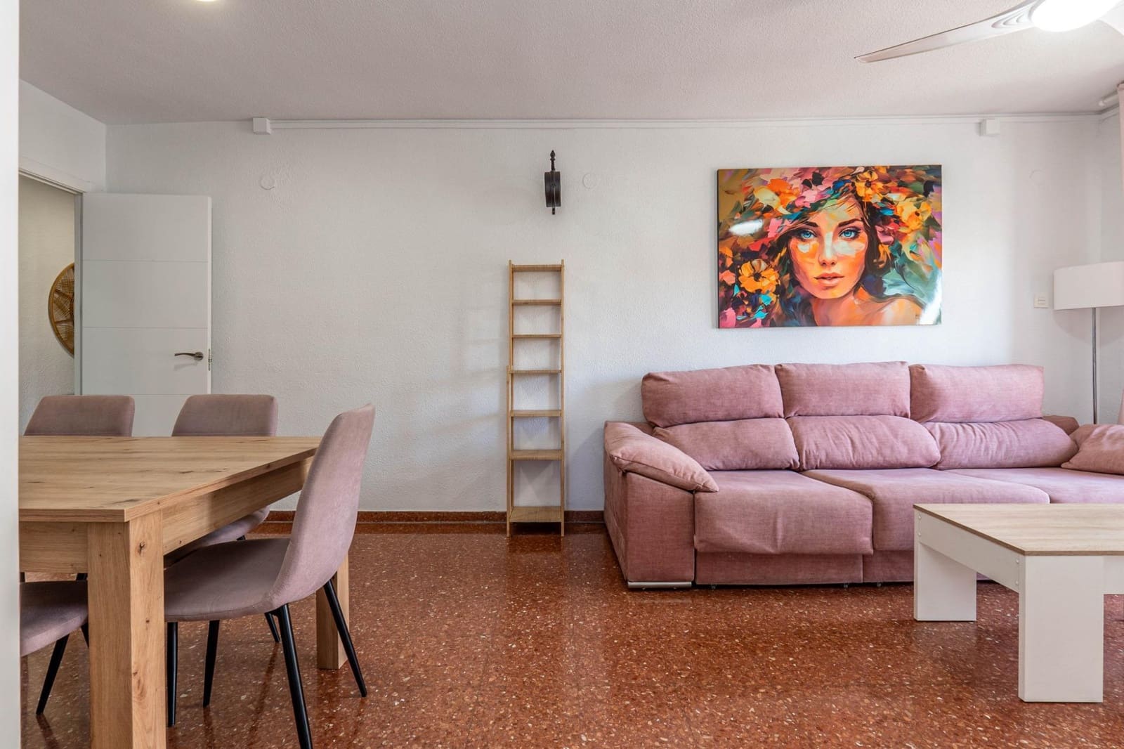 4 soveværelse Lejlighed til leje i Granada by - € 1.100 (Ref: 9367484)