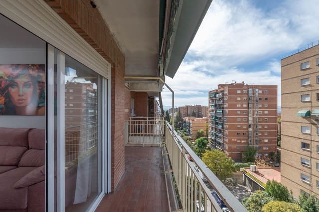 4 soveværelse Lejlighed til leje i Granada by - € 1.100 (Ref: 9367484)