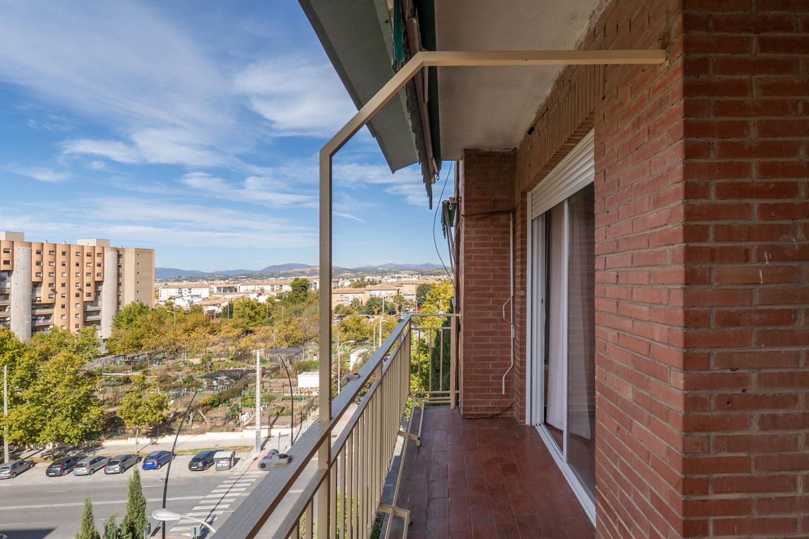 4 soveværelse Lejlighed til leje i Granada by - € 1.100 (Ref: 9367484)