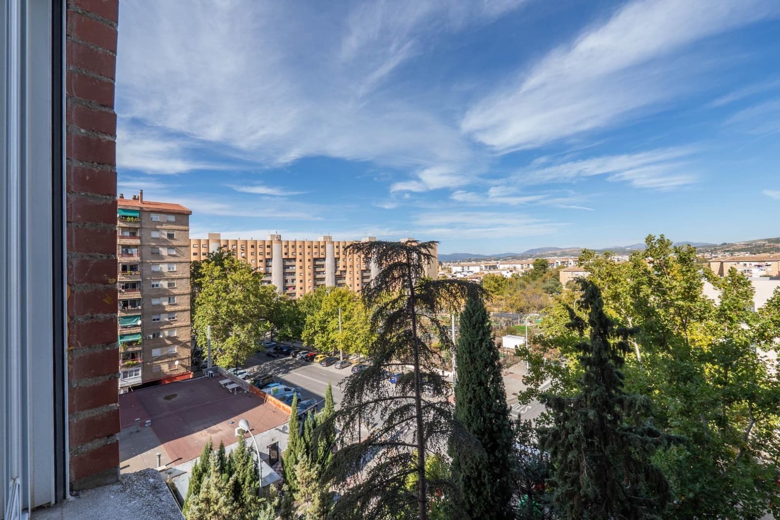 4 soveværelse Lejlighed til leje i Granada by - € 1.100 (Ref: 9367484)