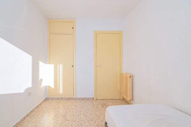 2 soverom Leilighet til salgs i Granada by - € 105 000 (Ref: 9373969)