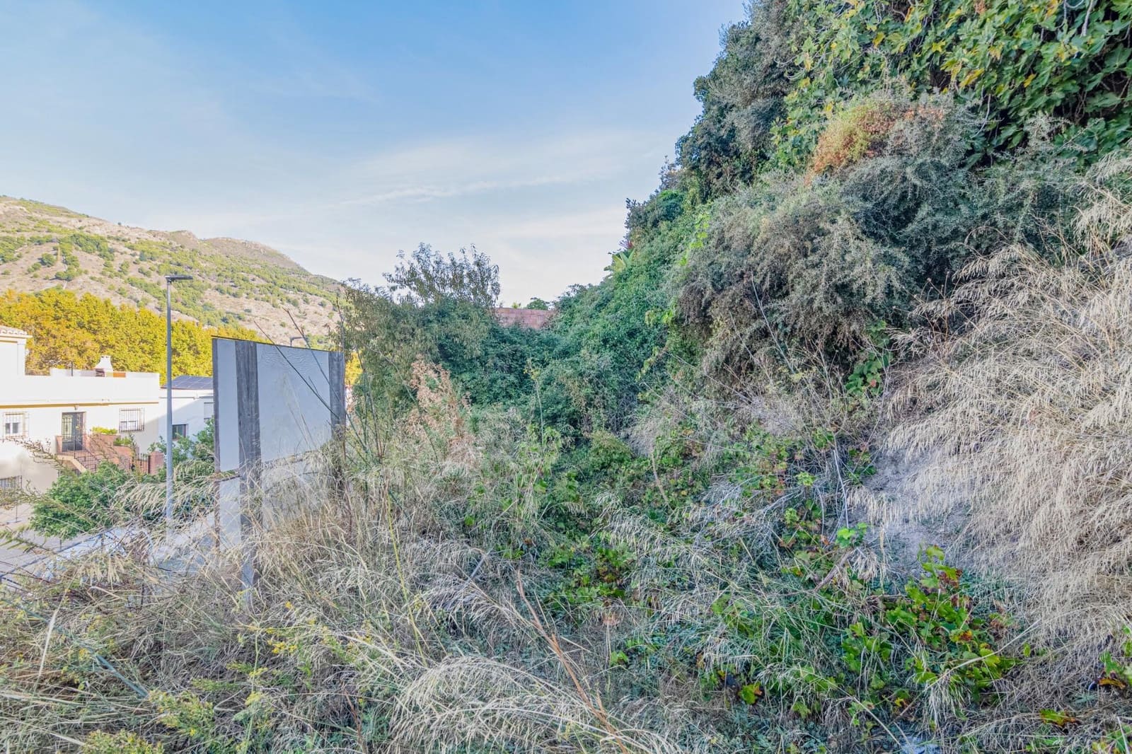 Building Plot for sale in Velez de Benaudalla - € 180,000 (Ref: 9378997)