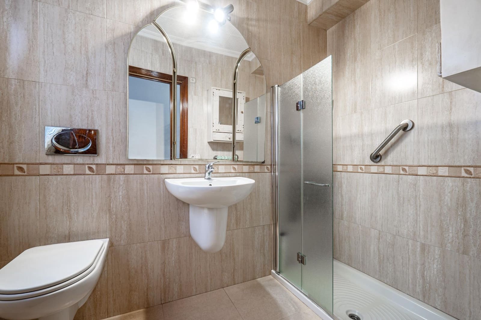 2 sypialnia Mieszkanie na sprzedaż w Miasto Grenada z garażem - 195 000 € (Ref: 9382813)