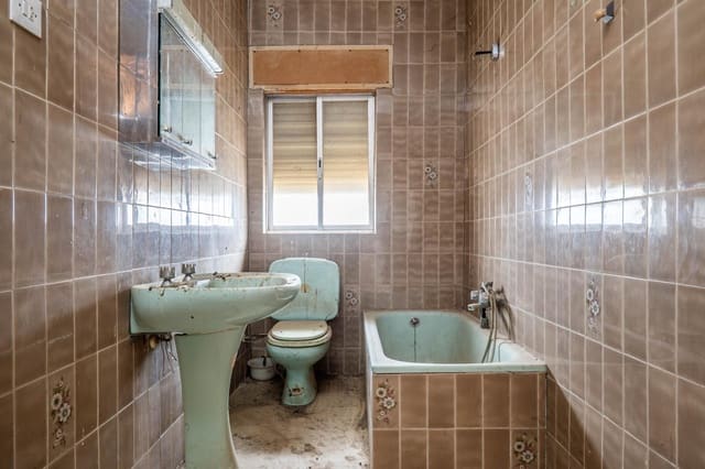 4 soveværelse Finca/Landehus til salg i Montillana med garage - € 199.900 (Ref: 9395967)