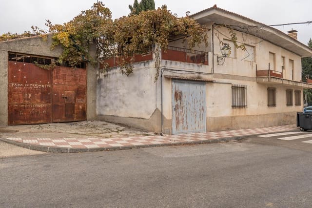 4 soveværelse Finca/Landehus til salg i Montillana med garage - € 199.900 (Ref: 9395967)