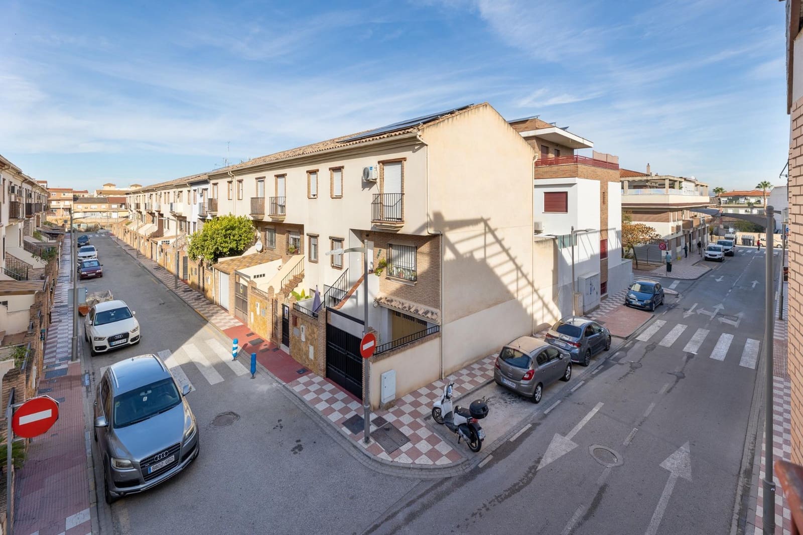 2 bedroom Flat for sale in Churriana de la Vega with garage - € 175,000 (Ref: 9395968)